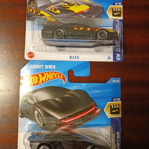 Hotwheels Knight Rider K.I.T.T. and K.I.T.T. Concept 2-Pack new