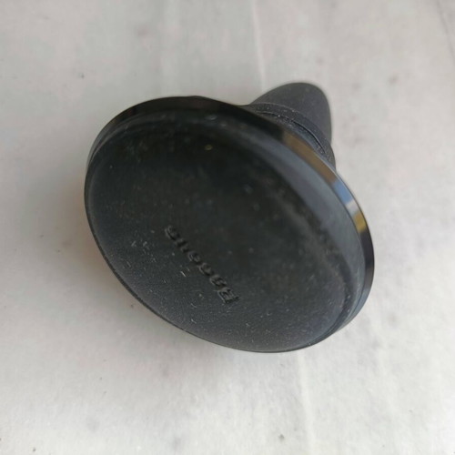Baseus magnetic car phone holder like new