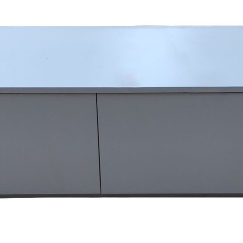 Low two-door cabinet 1.10m x 39cm x 45cm like new, ideal for TV placement