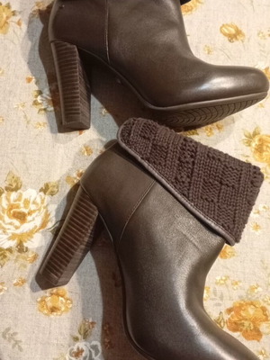 Ugg Australia leather ankle boots, beige and brown, size 40