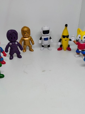 Stumble Guys figures collection 8 pieces like new