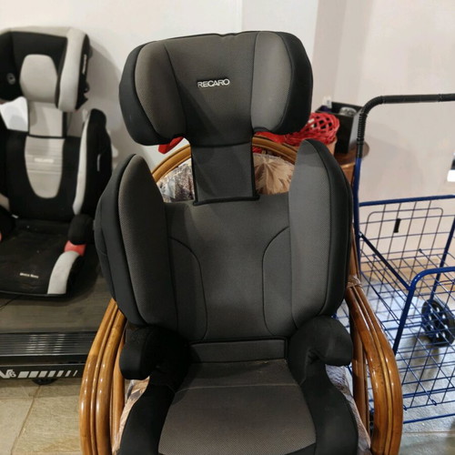 Iso Fix Regaro car seat used