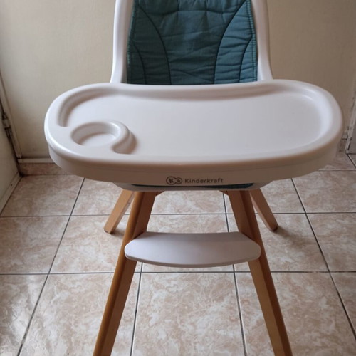 Kinderkraft baby high chair like new