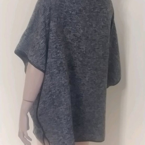 Women's cape coat jacket one size, black and gray