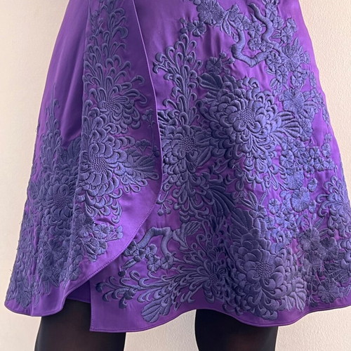 Karen Millen dress like new with exquisite brocade design, purple