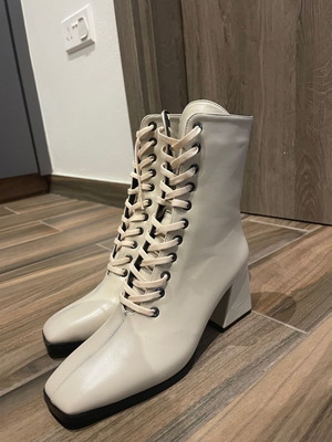 Iris high heel laced boots new, beige, size 37