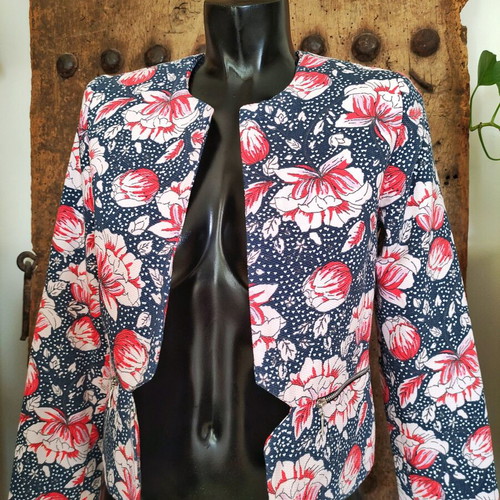 Atmosphere floral cropped blazer like new