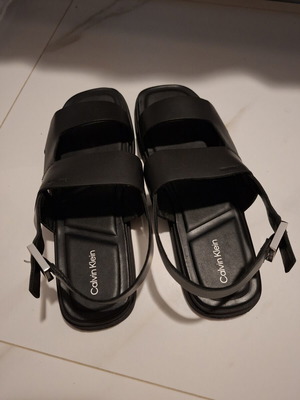 Calvin Klein men's black sandals size 46 new