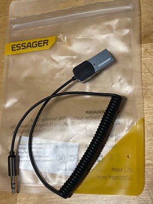 Usb Bluetooth към аудио жак за кола като нов