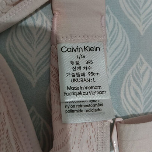Σουτιέν Calvin Klein χωρίς μπανέλα, μέγεθος L, σαν καινούργιο, ροζ