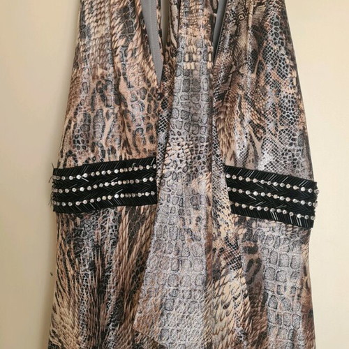 Women's dress medium like new, black, beige, gray