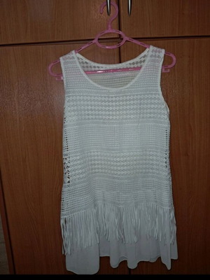 Summer blouse Elvis like new, sizes M/L, white