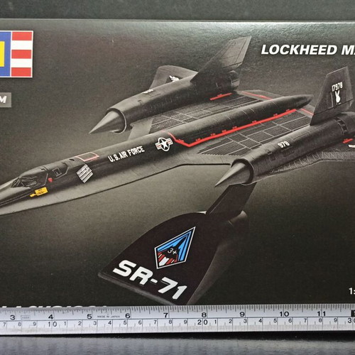 Revell SR-71 Blackbird model 1:110 new, Easy Click System