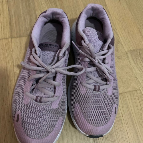 Women's athletic shoes under armour size 38 (38.5)