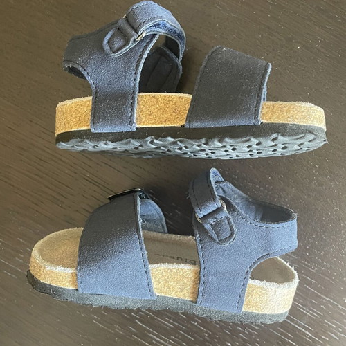 Children's sandals size 22