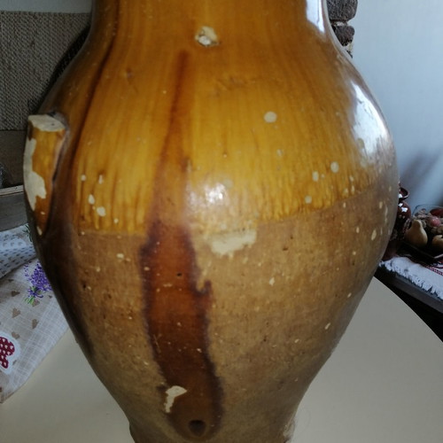 Vintage broken ceramic kioupi from 1940s