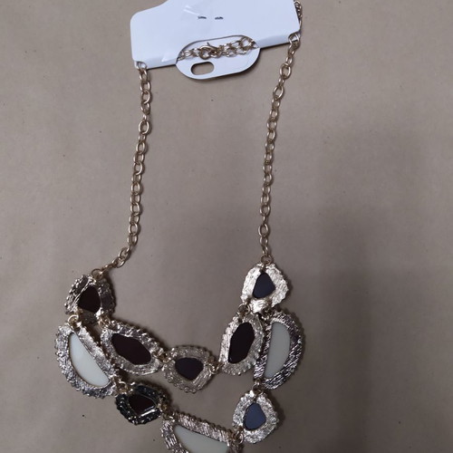 Necklaces new in excellent condition, pack of 8