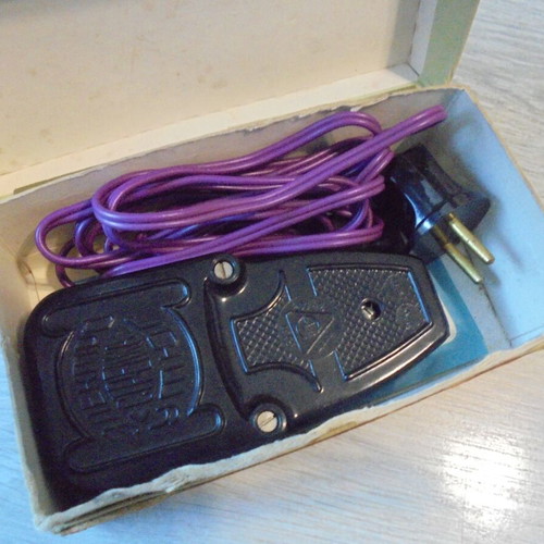 Soviet Electric Edge Iron "Strelka" A1 like new, original set