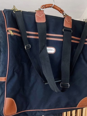 Suit carrier bag like new