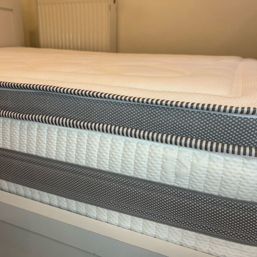 Mattress new 1.60x2.00 with integrated foam topper