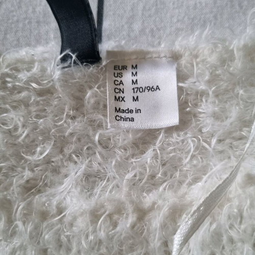 White pullover used, soft sweater, sizes M and L