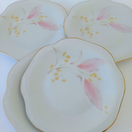 Set of 4 vintage dessert plates like new, porcelain, former Yugoslavia Boris Kidric
