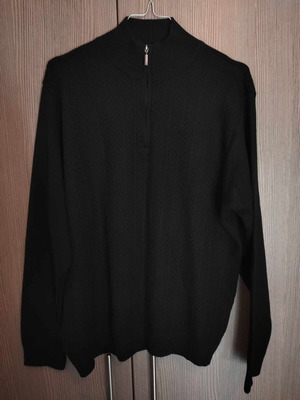 Men's wool sweater black new with zipper