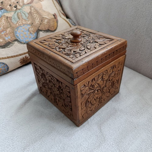 Woodcarving box used
