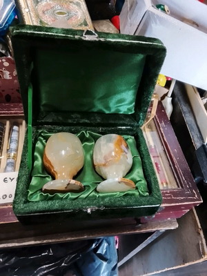 Onyx glass decorative glasses like new, 7 cm with box