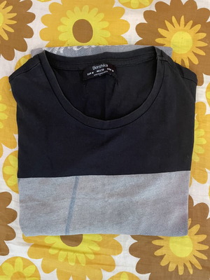 Bershka men's blouse like new, size M, black