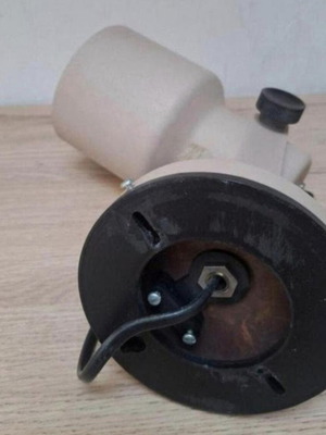 Vintage beige spot lamp with E27 fitting