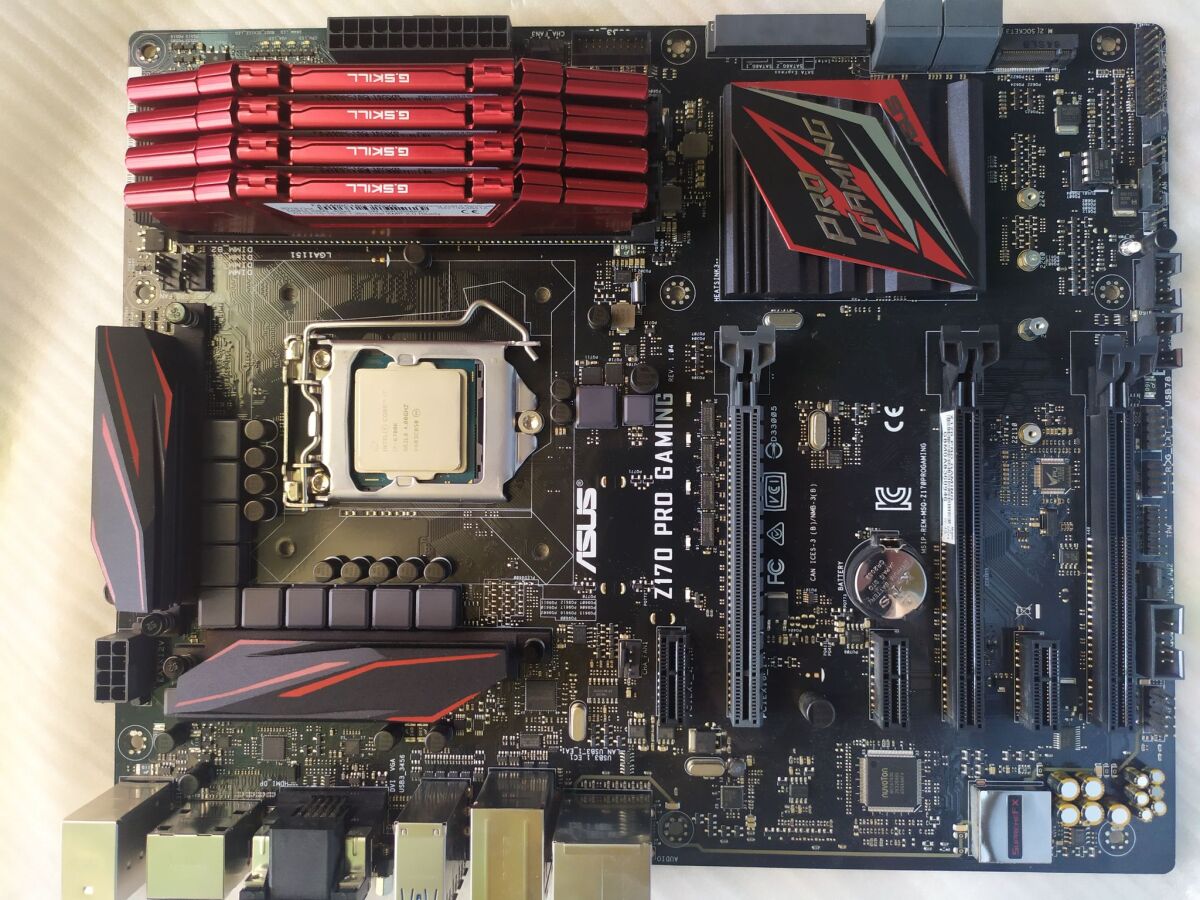 Asus Z170 Pro Gaming motherboard with… - € 200,00 - Vendora.cy