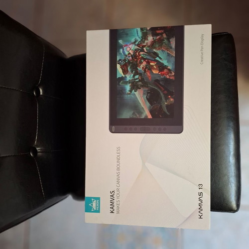 Huion Kamvas 13 digitizer with stand and glove like new