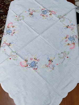 Easter tablecloths like new, set of two, 85x85 white cotton