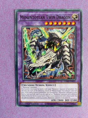 Yu-Gi-Oh! Card Mementotlan Twin Dragon like new