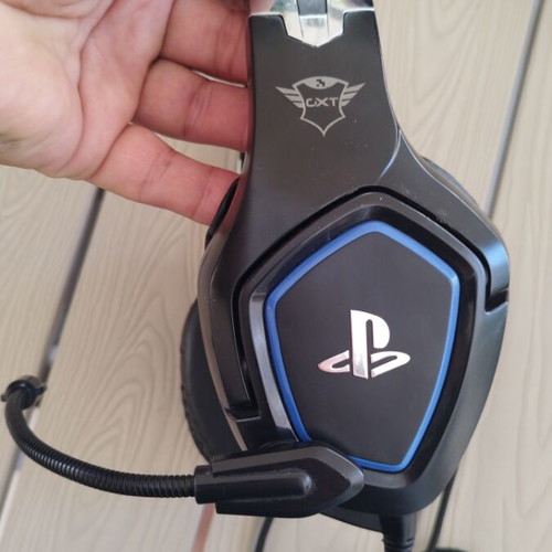 Sony PlayStation headphones used, very good condition