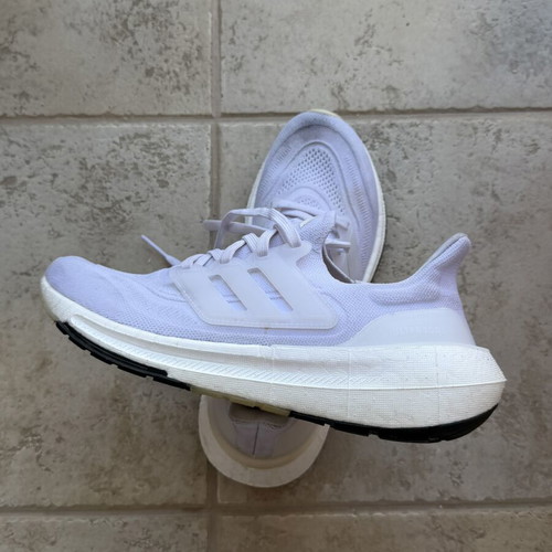 Adidas Ultraboost women's sneakers size 39.5 used, white