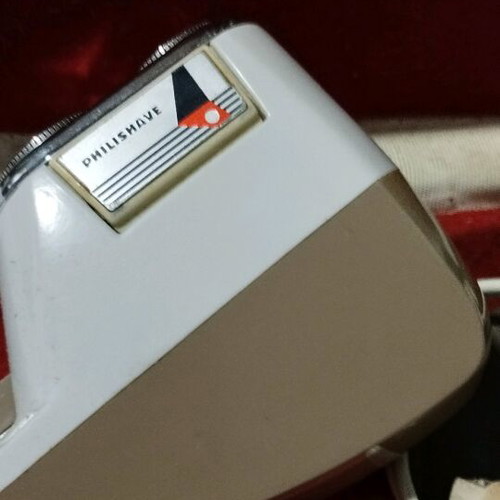 Philishave Vintage Electric Razor used with original case