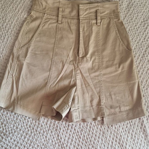 Bsb shorts like new, size S-M, beige