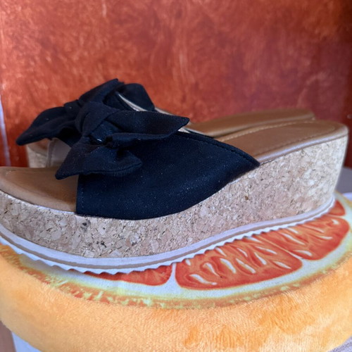 Slides with Bow size 41 like new, black