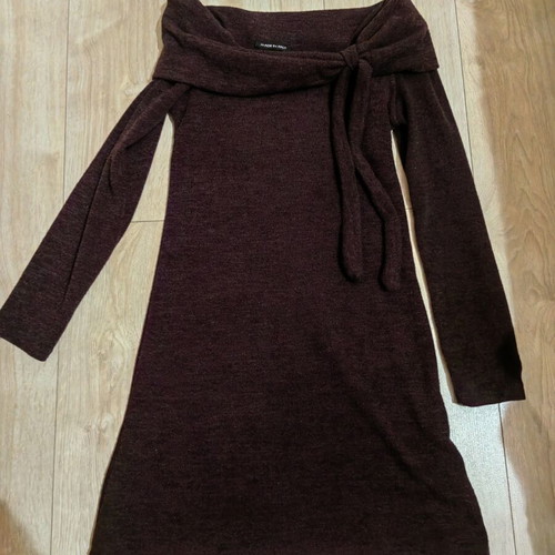 Women's winter dress size S like new, burgundy