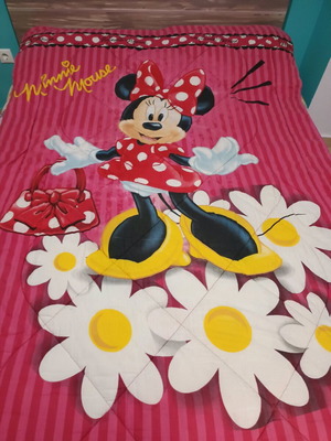 Minnie Mouse single-sided reversible children's quilt like new
