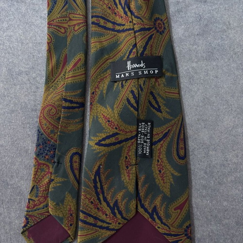 Silk tie like new