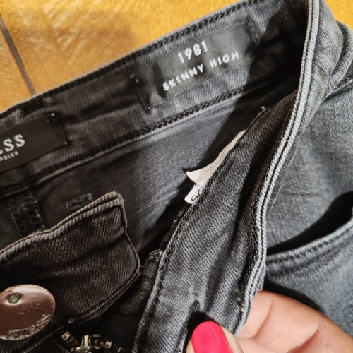 Guess jeans slim fit tube size 25 like new black gray