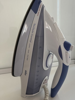 Braun TexStyle Control ατμοσίδερο 2400 W μεταχειρισμένο χωρίς το αρχικό κουτί