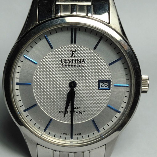 Festina quartz men's watch like new with stainless steel case and bracelet