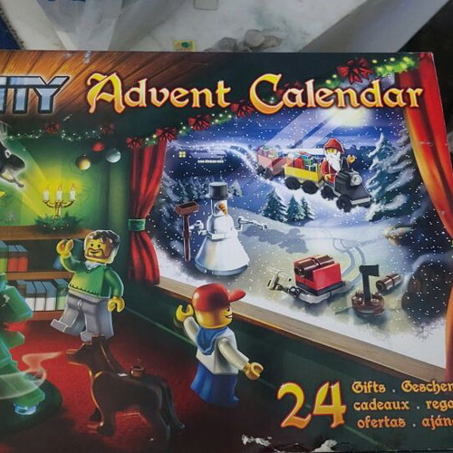 Lego City 2824 Advent Calendar in good condition