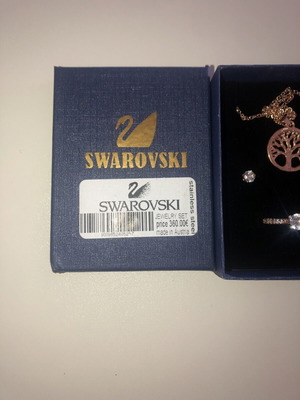 Swarovski jewelry set with tree of life pendant, earrings, ring, like new