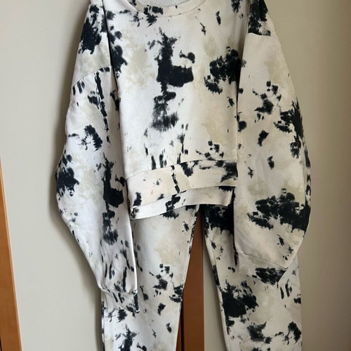Zara set sweatpants and crop top like new, black and beige