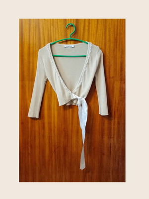 Celestino knitted bolero cardigan in light beige, like new, size S